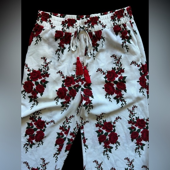 GUESS Amorita Palazzo Pants White With Roses Size Small - Picture 2 of 9